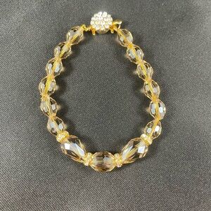 Graduated Crystal Bracelet Gold Tone Clasp